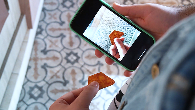 DORITO BITE (Gimmicks and online Instructions) by Julio Montoro and Gabbo Torres