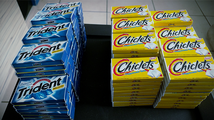 Tumi Magic presents Twister Flavor (Chiclets) by Snake